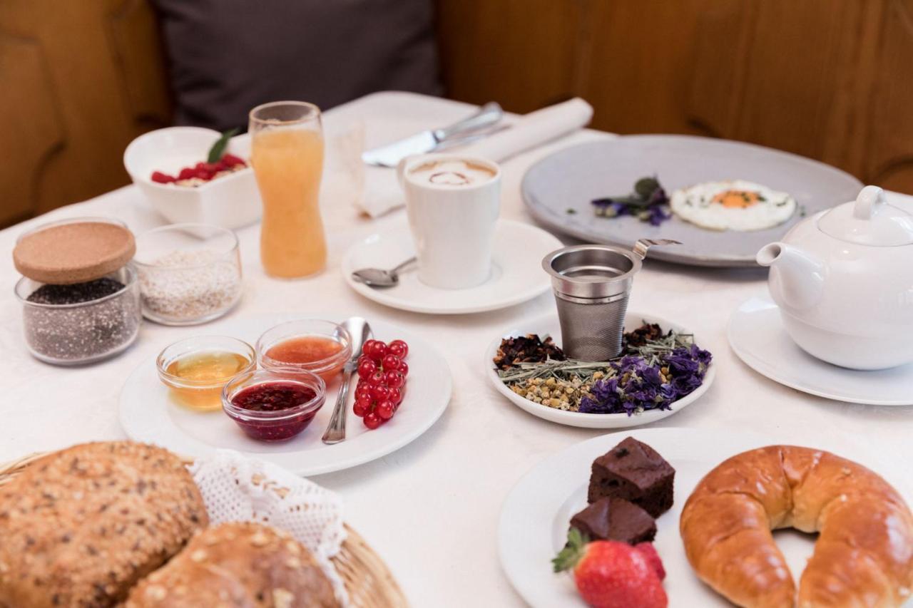 Hotel Kreuz プフンツ エクステリア 写真